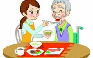 При запорах у пожилых людей особенно важно правильное питание